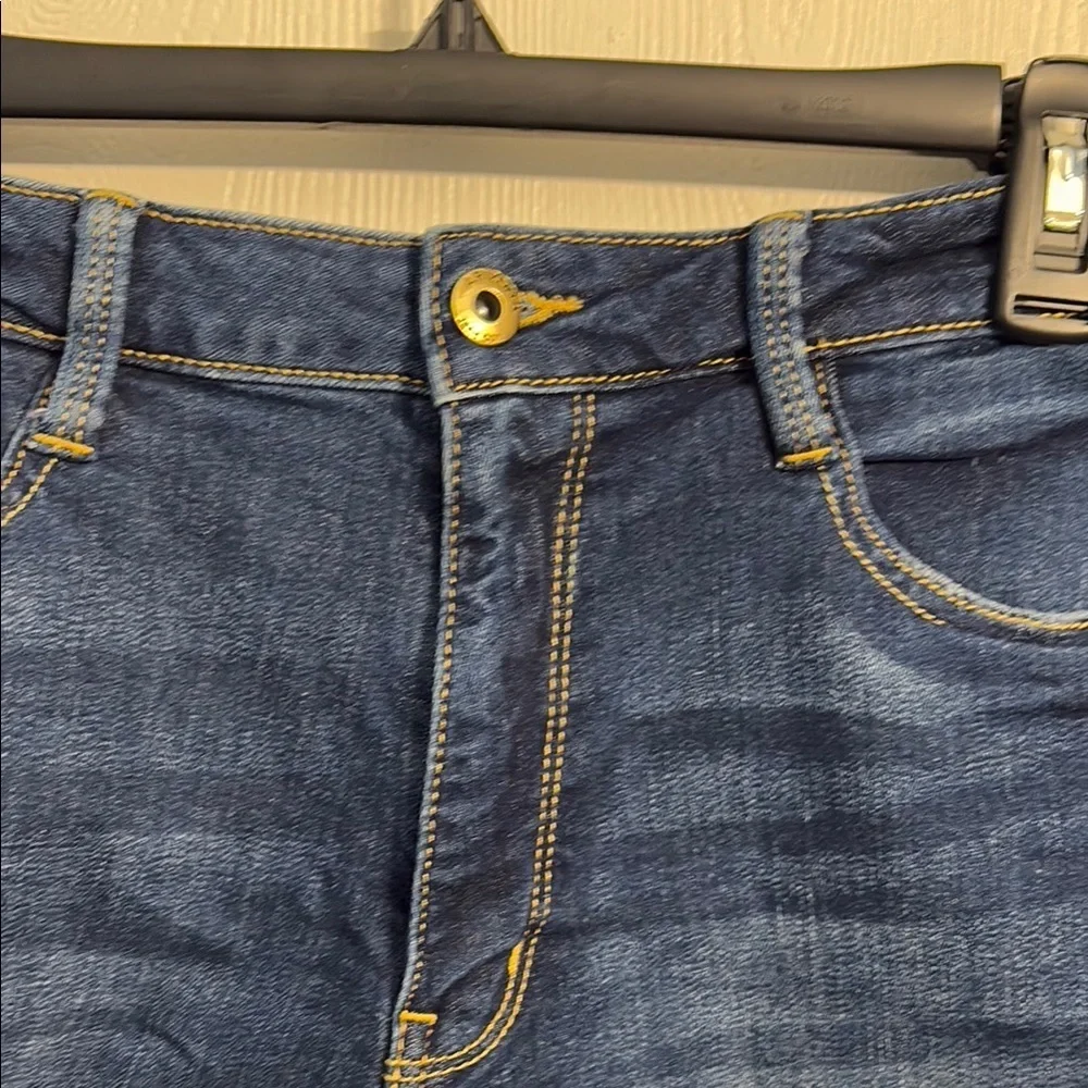 Arizona Jean Company Blue High-Waisted Jean Shorts - Picture 2 of 4